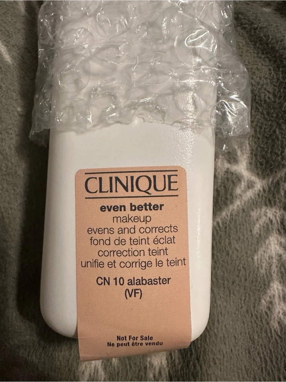 Large bottle of Clinique Even Better Makeup CN 10 Alabaster - Cream/Tan